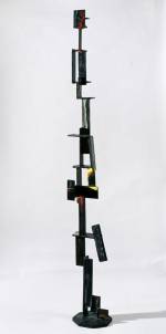 David Smith. <em>Construction with Rectangles</em>, 1955. Painted steel 198.1 x 27.6 cm. Copyright Estate of David Smith, licensed by VAGA, NY. Courtesy of Gagosian Gallery.