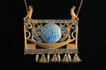Pectoral in gold, lapis lazuli and glass paste, found in Tanis in the royal tomb of the Pharaoh Sheshonk II (~ 890 BC), Egyptian Museum, Cairo JE 72171. © Franck Goddio/Hilti Foundation. Photograph: Christoph Gerigk.