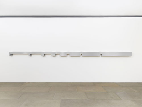 Donald Judd. Untitled, 1969. Clear anodized aluminium and brushed aluminium, 21 x 642.6 x 20.3 cm (8¼ x 253 x 8 in). © the artist. Image courtesy of the artist and Blain|Southern. Photograph: Prudence Cuming.