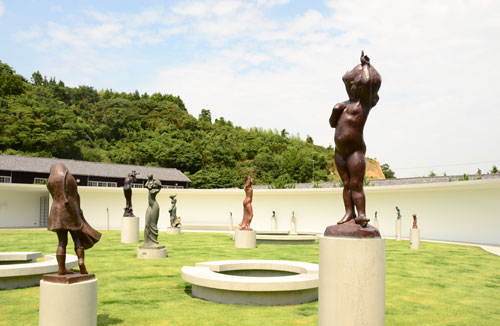 Ken Iwata Mother and Child Museum, Imabari City Japan. Architect: Toyo Ito. (View 2).