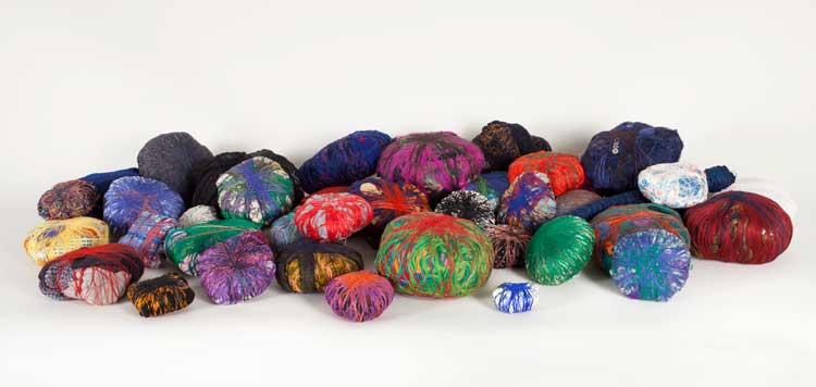 Sheila Hicks, Family Treasures, 1993. © Sheila Hicks, ADAGP, Paris and DACS, London 2023, courtesy Stedelijk Museum Amsterdam.