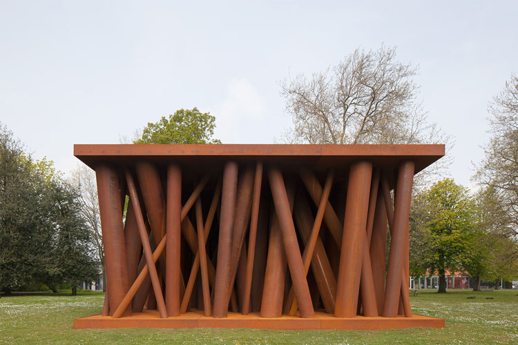 Gijs Van Vaerenbergh. Colonnade, 2021. Steel, 10 x 10 x 5 m. Photo: Johnny Umans.