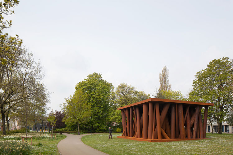 Gijs Van Vaerenbergh. Colonnade, 2021. Steel, 10 x 10 x 5 m. Photo: Johnny Umans.