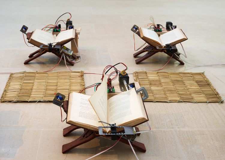 Shailesh BR. Page Turner (Ulta Pulta), 2020. Kinetic sculpture with book and machine, 101 x 46 x 33 cm. Production Villa Arson, Nice 2020. Photo: François Fernandez / Villa Arson.