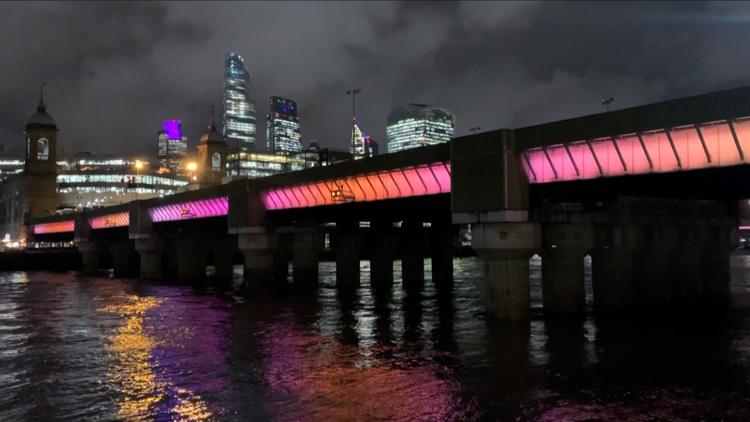Leo Villareal, Illuminated River (Cannon Street Railway Bridge), London 2019. Photo: Martin Kennedy.