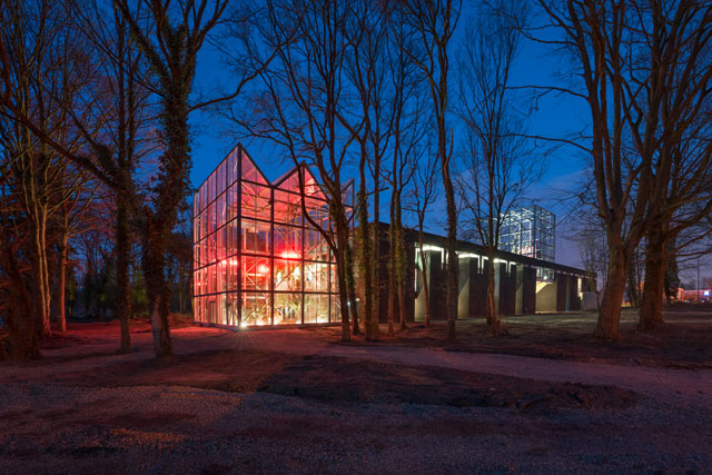 The Battery – Studio Koen Vanmechelen, exterior night view, LABIOMISTA, Genk (BE). © Koen Vanmechelen, 2018. Photo: Kris Vervaeke.