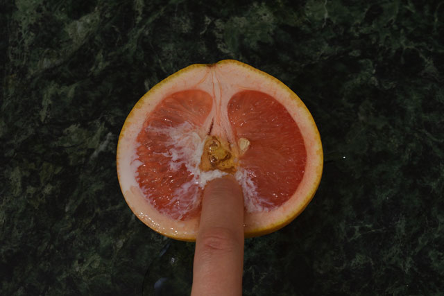 Stephanie Sarley. Grapefruit, 2017. © The Artist.