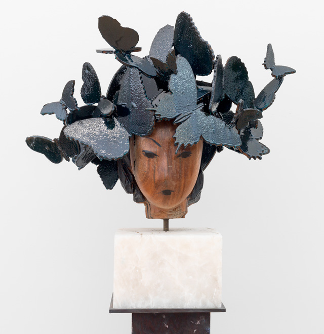Manolo Valdés. Butterflies, 2016. Wood and steel, 34 x 32 x 14 in. Copyright Manolo Valdés, courtesy Marlborough Fine Art, London.