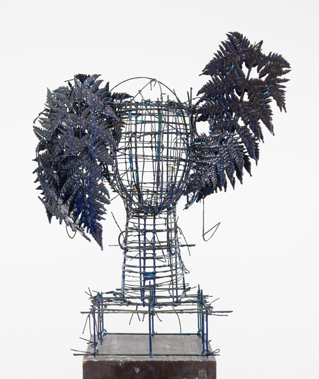 Manolo Valdés. Blue Ferns II, 2016. Painted steel, 21 x 17 x 13 in. Copyright Manolo Valdés, courtesy Marlborough Fine Art, London.