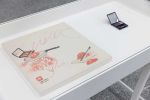 Evelyn Taocheng Wang, Bolzano Chopped Tomato and Eyeshadow, 2025. Mineral colour, calligraphy ink, silk, Xuan-paper, mounted onto wooden panel, 40 x 40 x 2,5 cm. © Evelyn Taocheng Wang, courtesy the artist; Antenna Space, Shanghai; Carlos/Ishikawa, London. Exhibition view, Evelyn Taocheng Wang. Sweet Landscape, Museion, 2026. Photo: Luca Guadagnini.