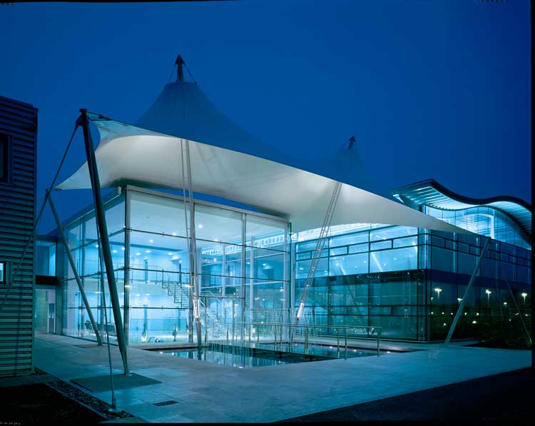 Dyson Headquarters, Malmesbury, UK, 1992. Photo: © Richard Davies.