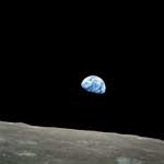 Earthrise (1968). Colour photograph (NASA).