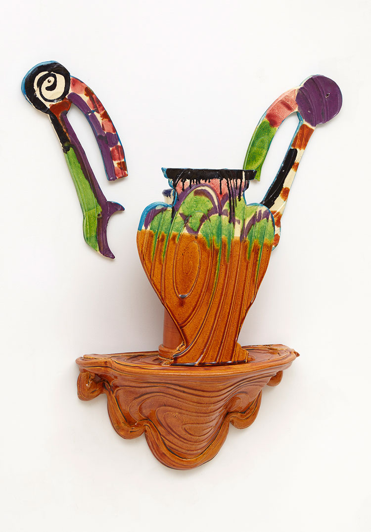 Betty Woodman, Zante, 1985. Glazed earthenware, 31 × 21 × 9 in (78.74 × 53.34 × 22.86 cm). Courtesy of Charles Woodman/Estate of Betty Woodman, David Kordansky Gallery, Los Angeles, and Salon 94, New York. Photo: Thomas Muller.