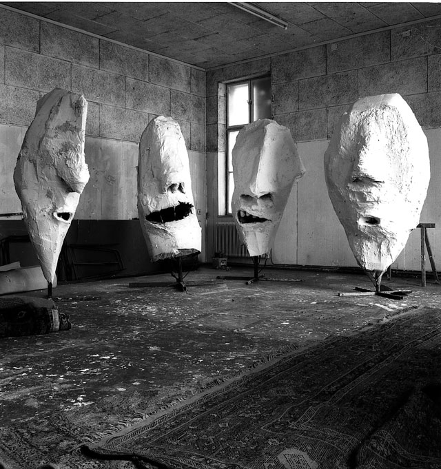 Lemur Heads, Franz West’s studio, Vienna, 1992. Plaster, gauze, cardboard, iron, acrylic, foam and rubber, four pieces, 243.8 × 127 × 121.9 cm / 243.8 × 137.2 × 76.2 cm / 218.4 × 124.5 × 53.3 cm / 221 × 109.2 × 73.7 cm. Pinault collection. Photo © Harald Schönfellinger.