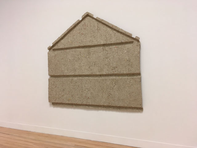 Rachel Whiteread. Wall (Apex), 2017. Cast from pulped paper, detritus from Whiteread’s studio. Installation view, Tate Britain, London, 2017. Photograph: Veronica Simpson.