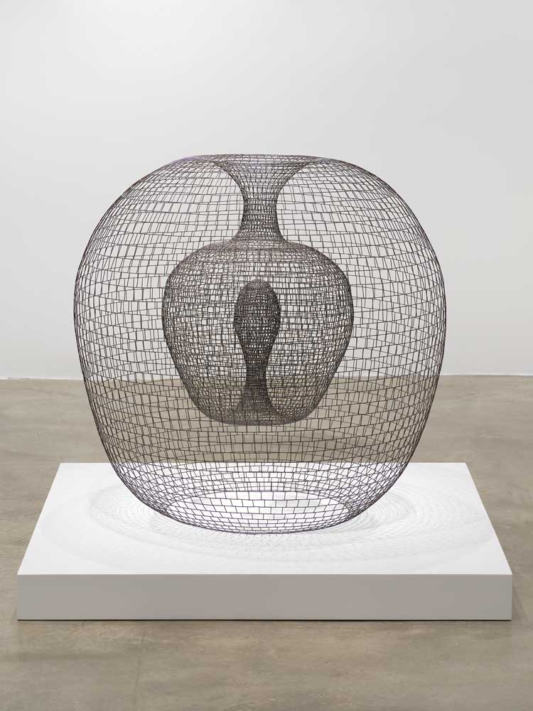 John Pai (b. 1937). Involution, 1974. Welded steel, 40 x 40 x 40 in (101.6 x 101.6 x 101.6 cm). Image courtesy of the artist and Tina Kim Gallery. Photo © Dario Lasagni.