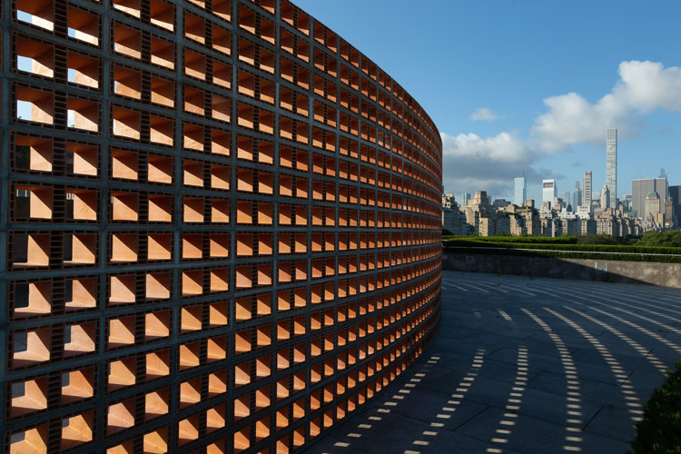 Héctor Zamora, Lattice Detour, 2020. Installation view, The Roof Garden Commission, courtesy of the artist. The Metropolitan Museum of Art, Photo: Anna-Marie Kellen.