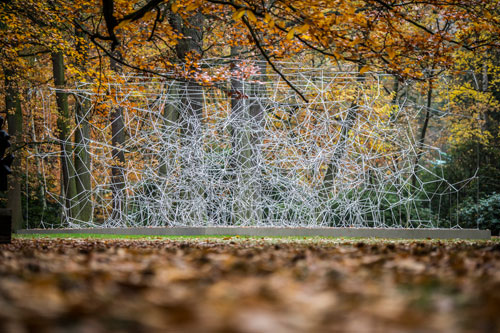 Anthony Gormley. Photograph of the installation of Firmament III (2009) in the Middelheim Museum. © Joris Casaer